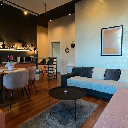 Stylish Two Bedroom House With Private Pool Tirana Pokoj fotografie