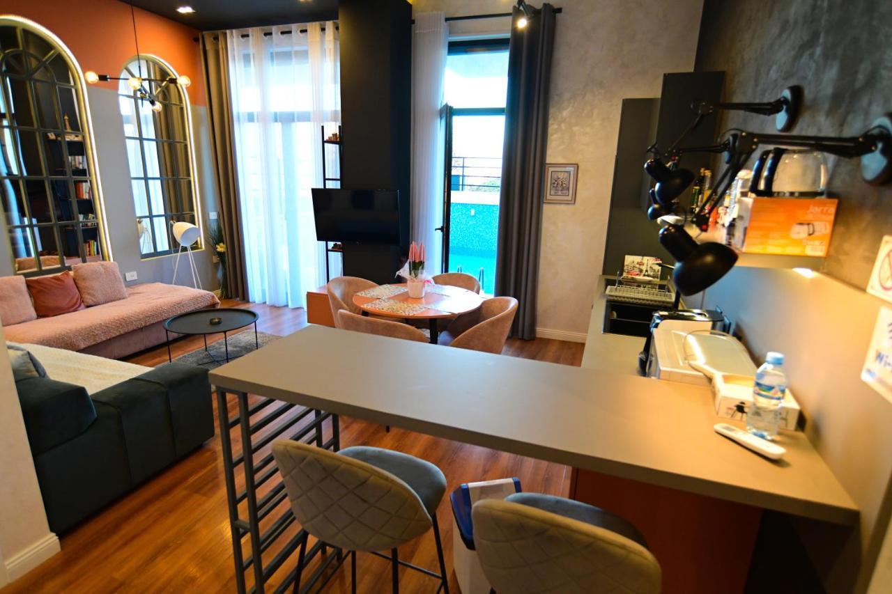 Stylish Two Bedroom House With Private Pool Tirana Exteriér fotografie