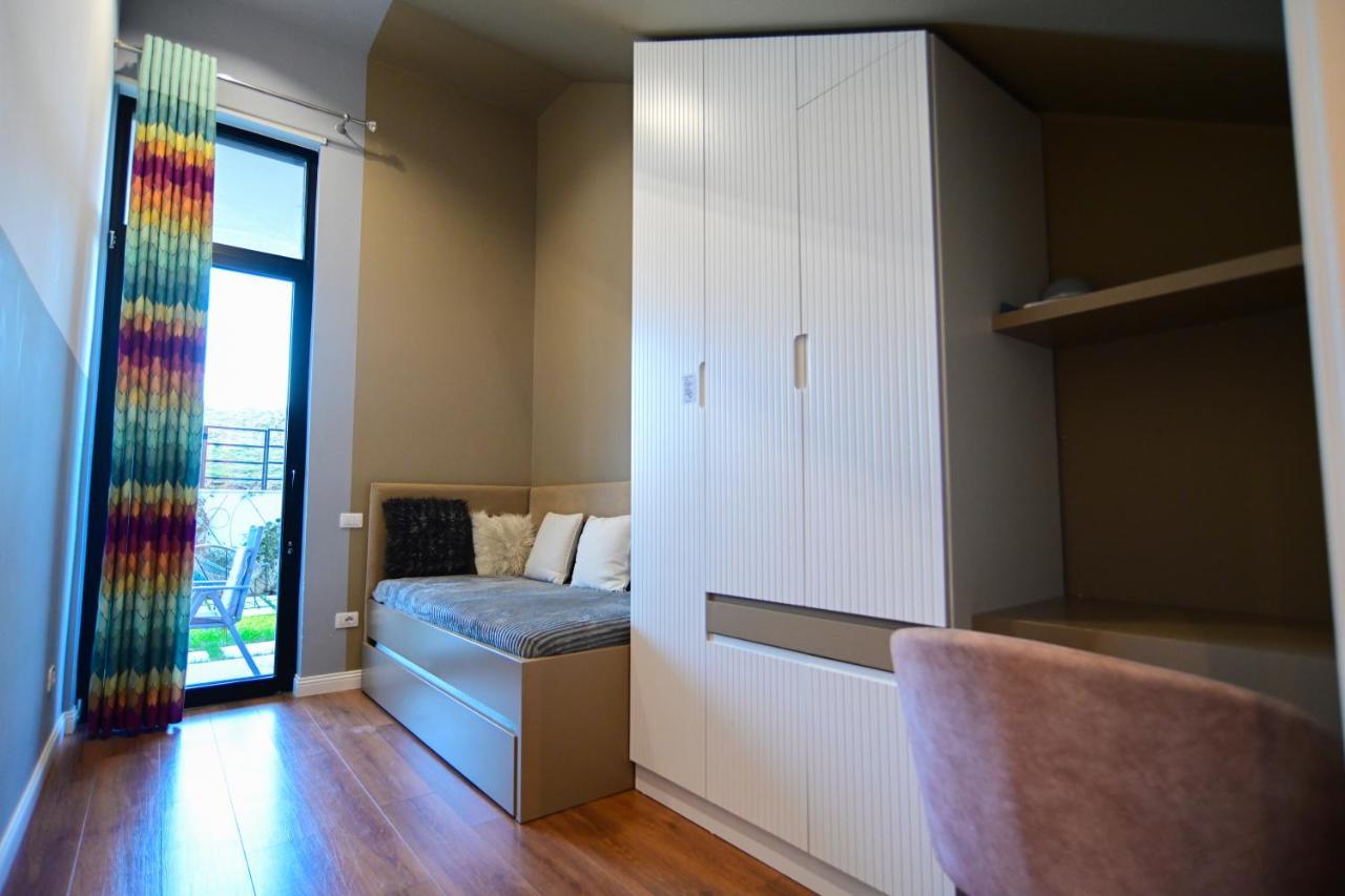 Stylish Two Bedroom House With Private Pool Tirana Exteriér fotografie