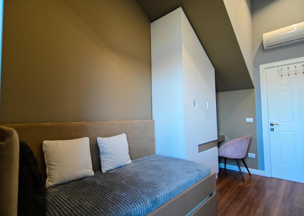 Stylish Two Bedroom House With Private Pool Tirana Exteriér fotografie