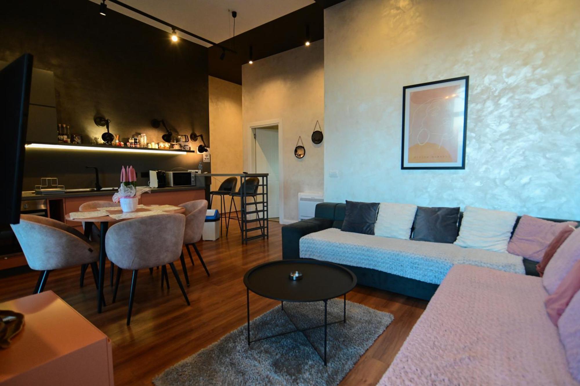 Stylish Two Bedroom House With Private Pool Tirana Pokoj fotografie